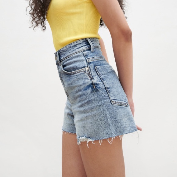 NEW! HP 🥳🥳🥳Zara Seamless Denim Shorts - Picture 4 of 13